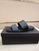 工厂p价 prada 拖鞋 顶级代购 男士春夏拖鞋专柜同步 鞋面意大利进口牛皮搭 标志图形高品质工艺 鞋底 原厂特供原版底 独家活动成型底超级舒适 原厂跟单货