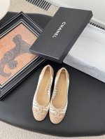 Chanel 25S新色芭蕾舞鞋 原版1:1复刻 经典中的经典 无论搭配裤装还是裙装都是完美 小圆头的设计很好的修饰脚型 ，小仙女们必备！ 跟高平底 5Cm 码
