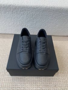 Dymonlatry 小众潮牌 25Ss爆款推荐 复古 厚底 松糕鞋 时髦精每年必关注的鞋履品牌，它家设计总能让你勇于突破和创新 无论日常休闲还是机能感混搭，这