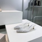 高品质出厂 ！顶级品质Jimmy Choo｜周仰杰25春夏新品网纱烫钻方头小猫跟拖鞋！Jc经典水晶烫钻网纱高跟鞋 超级仙的一款啊！美得让人窒息 超闪昂贵施华洛世