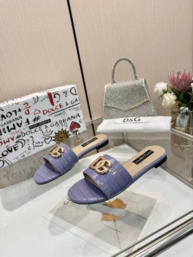 杜嘉班纳新款，12色可选，35-43，出厂价P P200，皮底 P230