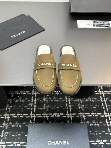 p半拖 单鞋 2025春季新款Chanel香奈儿小香钻扣字母标乐福懒人半拖鞋，一年四季皆可穿 不管什么时候拿出来搭配都贼高级耐看 逛街压马路赚足眼球！轻松游走于