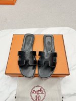 顶级版本，Hermes 爱马仕2022早春新款 拼接工艺全新改版 Hermès 包装升级版型做工材料升级～Hermes市场最高版本纯手工拖鞋 2022早春新款原