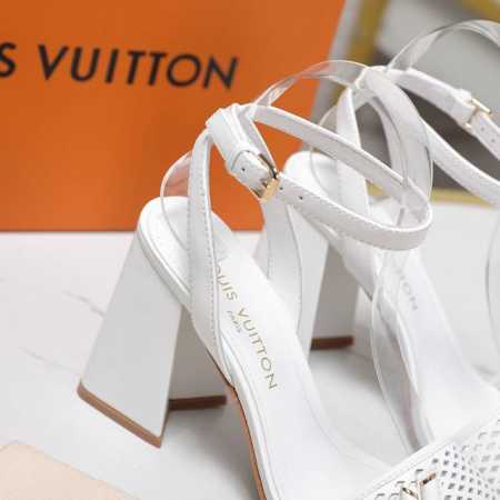 最高版本 louis Vuiteeon Lv X Tm 路易威登爆款上市 2670最新L家春夏款专柜最新走秀凉鞋 官网系列同步更新 完美楦型+小V扣设计 再现经 - 点击图像关闭
