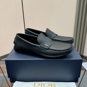 dior 专柜最高品质 原版牛皮鞋面，进口水染牛内里，质量保证，最高品质，码数38-45 出厂价P