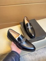 p 顶级代购 路易威登 炸街男神增高胶底皮鞋系列专柜同步发售原厂配置，意大利进口原版牛皮面料，经典版面绅士大方，进口水染牛里 ，鞋底：原厂特供原版底超级舒适，原