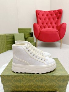 橙子出厂价p gucci 古驰 经典刺绣Gg高帮老花厚底帆布鞋 休闲鞋板鞋 情侣款 重工刺绣追求极致 增高上脚舒适 底轻 面料 特定双G刺绣印花条纹提花织法帆布