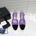 Chane+L 经典slingback 小香后空凉鞋 就像coco香奈儿女士说的：流行稍纵即逝，但风格永存！四这双后空鞋就是香家经典中的经典！双色搭配，简约精致