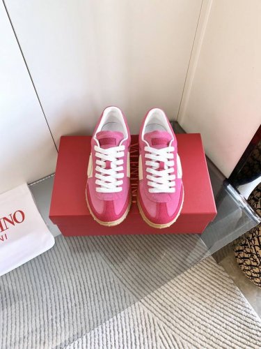 P400、顶级版本：情侣款 Valentino华伦天奴 全新Runboot系列 情侣款 厚底 休闲 运动鞋 原版购入开发 做货 全新Valentino Gara
