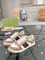 橙子出厂价 跑量主推款 Gucci 古驰小脏鞋系列 经典原型复古百搭做旧脏脏鞋板鞋 复古学院风 怀旧版 鞋面擦色牛皮拼接经典双G布面料，皮面切口全油边封口工艺，