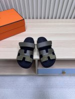 顶级版本 Hermes 爱马仕火到不行的情侣款二舅拖 猪鼻子夹角凉鞋拖鞋,搭配各种彩色袜子，潮爆了！ 鞋面：进口牛皮 羊京皮 布面 掌纹皮 内里：进口牛皮 羊皮