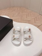 拖鞋 凉鞋 2025新色系！CHANEL 香奈儿 2025新款凉鞋拖鞋系列 经典系列 每个款式都很赞 菱格松糕底沙滩凉鞋 拖鞋 优雅高贵 舒适百搭鞋面：羊皮 布