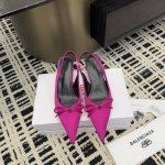 厂价 Balenciaga｜巴黎世家 新品尖头蝴蝶结凉鞋 面料:牛皮，真丝 内里是羊皮 跟高：4Cm 意大利进口牛皮大底 码数：35-39 40定制