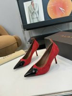 品 牌：Alaia AlAIA阿莱雅尖头高跟拖鞋！无数的名设计师都把他看作“Designer of Designers”更影响着很多人的风格！铆钉、金属环扣、紧
