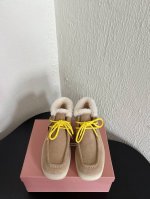 MiuMiu 24ss 秋冬走秀款 厚底 系带 方头乐福鞋经常出现在各大时装杂志封面 各路明星、小红书博主都有钟爱搭配logo更显优雅，上脚尤为惊艳到你的一款