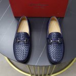 出厂价pp 牛里 品牌 菲拉格慕Ferragamo 标准码 男码38 44 45定制 等级 官网同款 材料 原版进口牛皮面牛皮里 原版耐磨轻便大底 款式类别 男