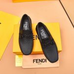 出厂价 Fendi 芬迪 2024年新米兰男时装懒人走秀款时尚休闲豆豆鞋 进口小牛皮面料 超滑质感 吸汗透气 ， 羊皮内里 。鞋身金属logo美杜莎头像不规则头