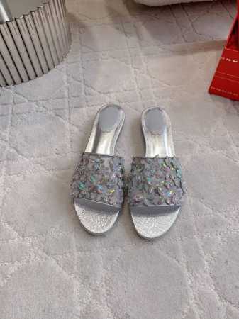 出厂价P Ren* Caovill*重工蝴蝶水晶平底拖鞋 Bling Bling精致逼人 堪称工艺品 面料进口高密度网纱 手工缝制水钻 垫脚羊皮 意大利真皮大底 - 点击图像关闭