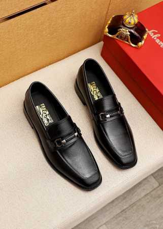 商品商标：Ferragamo 菲拉格慕 休闲皮鞋 正码码数: 38-44 45.46订制 商品材料：精选 进口十字纹牛皮鞋面+经典五金扣，进口水染牛皮内里。强烈 - 点击图像关闭