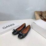 高品质出厂 ！小众潮牌Ganni25春夏新款蝴蝶结平底芭蕾舞乐福鞋单鞋！浪漫法式风格！小众设计 高级感 不会太花哨 又很出众 蝴蝶结设计 轻松打造舒适 随性 这