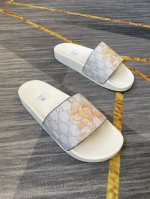 调工厂价 男装男鞋 运动原单古驰 Gucci 2025春季新款，蛇年爆单新品，情侣款一字拖，男女同款拖鞋，脚感舒适，帅气百搭，码数35-46