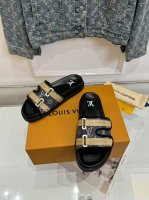 男加10Lv 路易威登 25 2025春夏新品 顶级版本 专柜主打最新款Lv 拖鞋 硬货上新 Bs代购级别！高级感十足！国内外博主刷爆的一款，复古又时髦 上脚美