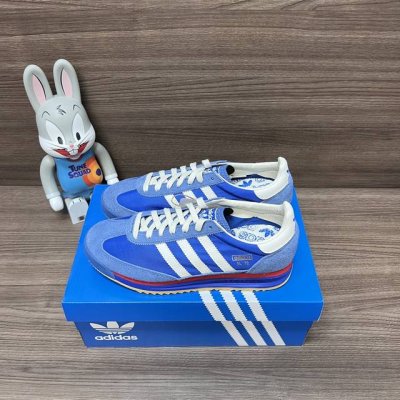 顶级版本Adidas Originals Sl 72 低帮休闲运动情侣鞋蓝白。 编号: Fy7689 包装:全套得物配件加得物盒包装！ 码数:36-45码 正码