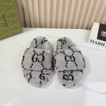 GUCC*I古*驰24vs最新王炸爆款毛拖系列 松糕平底字母毛拖 进口羊羔毛材质，舒适度极高，非常具有辨识度，美貌与实用并存舒适而不单调的毛毛拖！ 面料:原版定