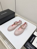 出厂 高版本 Chane*L小香24Ss专柜最新时装单鞋系列～链扣平底单鞋 本季秋冬季节必备单品 香奈儿女士钟爱简约又难以抗拒系 搭配展现与众不同的穿搭风格 自