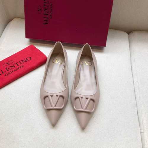 Valentino 华伦天奴经典款 金属大V扣尖头平底鞋 高跟鞋 单鞋 跟高：平底、6CM、8CM 码数：34-42