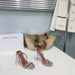 高品质出厂 ！小众潮牌 春夏款简易圆头水晶钻带子高跟凉鞋！优雅风格 创造不一样的感觉简约气质款式！ show bdetails 鞋面采用原版软漆皮 进口捷克钻内