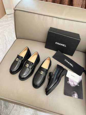 chanel香奈儿乐福鞋 出厂价p Chanel2025香奈儿最新乐福鞋，独特工艺。 百搭显脚瘦气质款，搭配Helloketty蝴蝶结配饰，颜值爆棚的一款乐福鞋 - 点击图像关闭