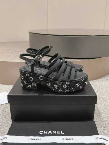 chanel香奈儿ss24 new arrival～ 小香2024春夏新品 坡跟山条带凉鞋，水钻 坡跟 条带 精致简约！ 轻盈灵动，脚感无敌 size：35～4