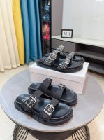 出厂价 Dior 迪奥高端精品男士春夏凉拖鞋！进口原版牛皮，搭配提花帆布面料，鞋身搭配独特的织带，精致的胶扣logo，精致奢华，超a级别！版型对比专柜正品，柔软