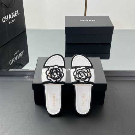 高版本 chanel香奈儿山茶花针织毛线平底拖鞋 chanel 2 春夏新品山茶花系列 这一季山茶花系列真的超美 香奶奶家一贯的优雅名媛气质 高级感十足 上脚非 - 点击图像关闭