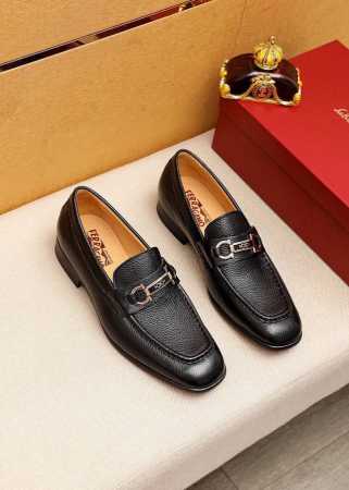 商品商标：Ferragamo 菲拉格慕 休闲皮鞋 正码码数: 38-44 45订制 商品材料：精选 进口头层荔枝纹牛皮鞋面+奢华五金扣，进口水染牛皮内里。强烈立 - 点击图像关闭