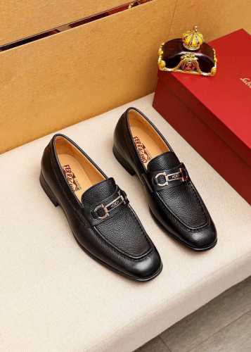 商品商标：Ferragamo 菲拉格慕 休闲皮鞋 正码码数: 38-44 45订制 商品材料：精选 进口头层荔枝纹牛皮鞋面+奢华五金扣，进口水染牛皮内里。强烈立
