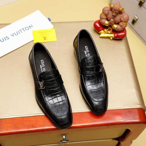 调工厂p价 男装男鞋 运动原单 Louis Vuitton 路易威登 新款官网爆款！原版一比一复刻，那种沉稳内涵儒雅的品味无法言喻的开启时尚鞋履的旅程从容应对各