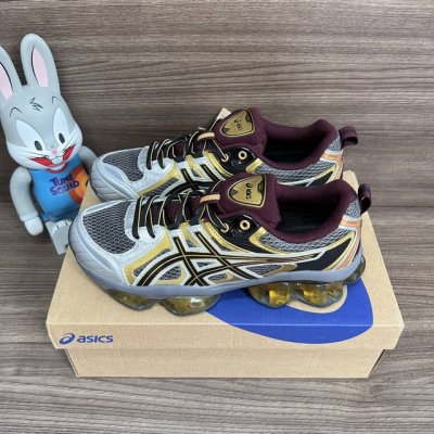 Asics Gel-Quantum Kinetic 舒适时尚 织物合成革耐磨 低帮 休闲跑步鞋 红黄 货号: 1203A270-021 包装:全套得物配件毒盒配