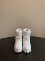 Prad* 普拉达女士徽标尼龙华达呢雪地派对金属标齿轮厚底收缩系带羽绒雪地靴女 有轻奢的内蕴品质，颜色明柔和大气，自带温暖的腔调，材穿着舒服，爱不释手 高颜值高