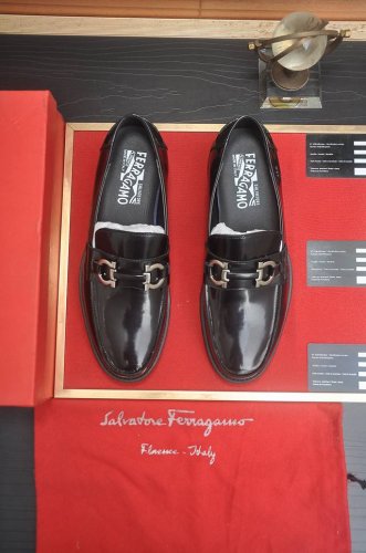 出厂价p Ferragamo 菲拉格幕 专柜最新款 原版进口开边上乘牛皮手工编织成+进口牛里+原版奢华金属扣+原版组合大底 对比无压力 38--45 45定做