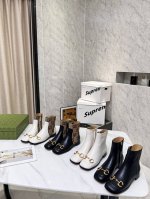 gucci古琦最新款 专柜同步上新 经典款型透过标志性的品牌元素焕发新的活力 拉链绷带设计容易穿脱 面料头层牛皮 里垫脚全羊皮 四色可选择黑35-40 41 4