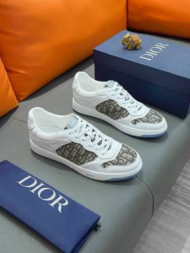 商品名称：Dior 迪奥 正规码数: 38-44 休闲鞋 商品材料：精选 牛皮鞋面，柔软羊皮内里；原厂大底。