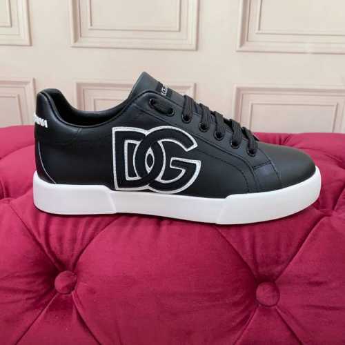 高端版本 高质量 品牌大底Dolce & Gabbana 2025新款 高端质量 独家精工定制上市 品牌字母工艺点缀绝美奢华闪耀 精湛的做工 众多人至爱采用高端
