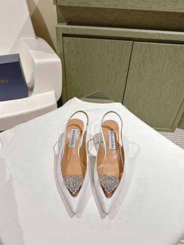 Aquazzur* 菠萝早春专柜新品仙女时装鞋系列，大量上新同步官网全系列均可定制龙年主打一个火爆，全网各大网红纷纷开秀，绝美的穿搭系列！ ★★★★★ 鞋面 羊