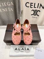 高版本出厂 独家新品 Alaia 阿莱亚25Ss 走秀款糖果色平底芭蕾舞鞋 最近超火的一款平底鞋 章小蕙同款 甜酷芭蕾风 人气超高的一款芭蕾舞鞋，浪漫又迷人 舒
