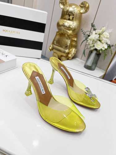 AQUAZZURA 菠萝｜来 Aquazzuea高跟系绑带凉鞋 新品透明设计，水晶镶嵌，时尚新潮，后置系带脚踝绑带轻盈优雅、创意菠萝高跟与镶钻尖头璀璨夺目，延续