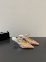jimmy Choo 最高品质 最新经典钻石链条 渐变烫钻 重工艺水晶半拖鞋单鞋 同步专柜 主打精致 舒适度休闲 甜美 无解风都轻松满足 Blingbling