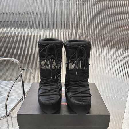 Moon Boot2024vs秋冬最新款雪地靴系列 丑萌雪地短靴 忘了UGG吧，时髦人都在穿Moon Boot雪地靴 如果你难以接受UGG的复兴 那现在有一款更 - 点击图像关闭