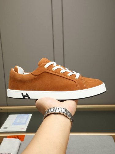 Hermes 爱马仕 -高端品质 原单休闲板鞋 -鞋面 纳帕小牛皮 鞋身车缝品牌'h'图腾 -内里 水染牛皮 -大底 原版Tpr.橡胶 双色成型大底 -超高品控